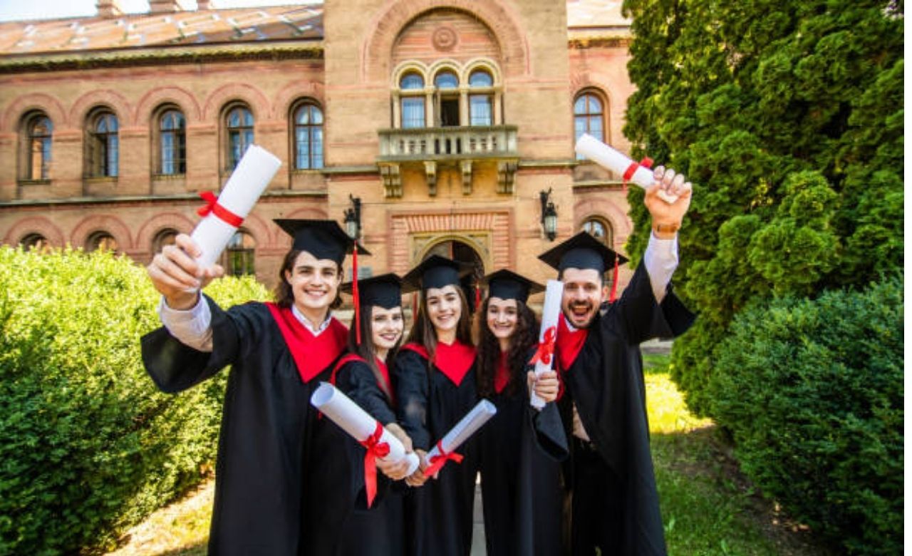 DIPLOMA IN ARCHITECTURE