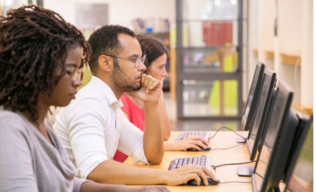 The Smart Way to Prepare for GMAT Practice Tests | Tips from High Scorers