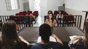Easy-law-schools-to-get-into