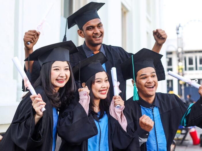 Study-abroad-scholarships-undergraduate