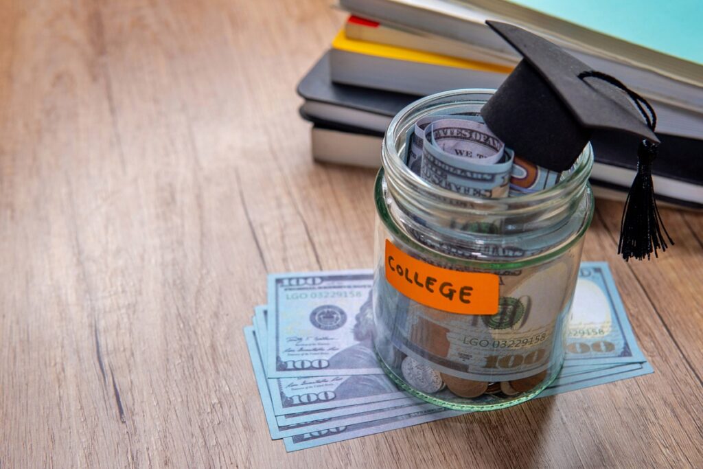Scholarships for Undergraduate Students in Austin Area 